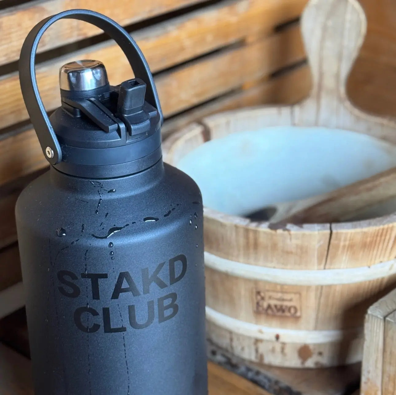 THE GRAB BOTTLE 2L - STAKD CLUB-	alt="hooded gym towel STAKD Club